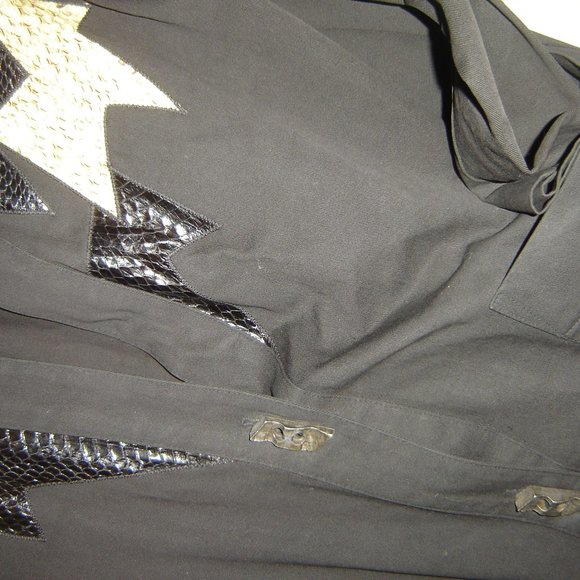 VINTAGE BLACK COAT WITH  REAL SNAKE SKIN ACCENTS - Picture 4 of 6